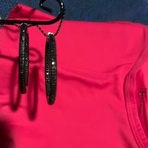 Black spinel hoops .